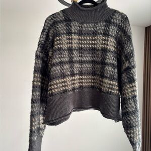 Kohl's Black and Cream Plaid Turtleneck Sweater